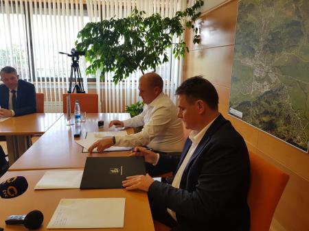 Podpis pogodbe vodovod Planina7